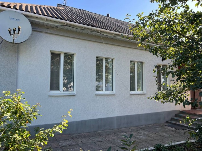 Продам будинок+літня кухня поряд з районом Богдана в м.Сміла - фото 1