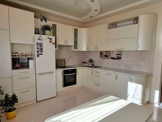 Продается отличный  дом с ремонтом. Артема. Славянск