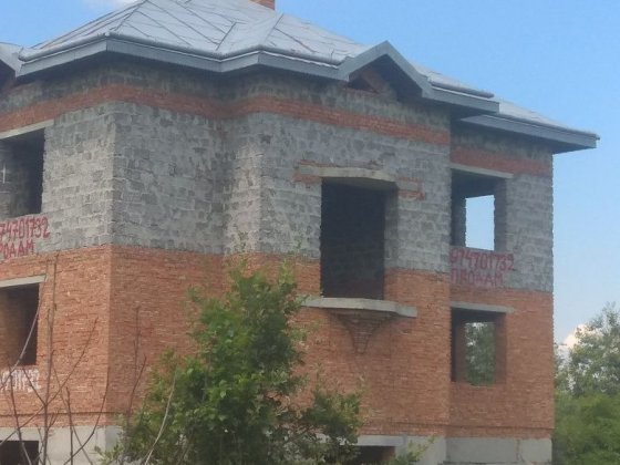 Незавершене будівництво будинок на 2 сім'ї на дві сім'ї Стрый