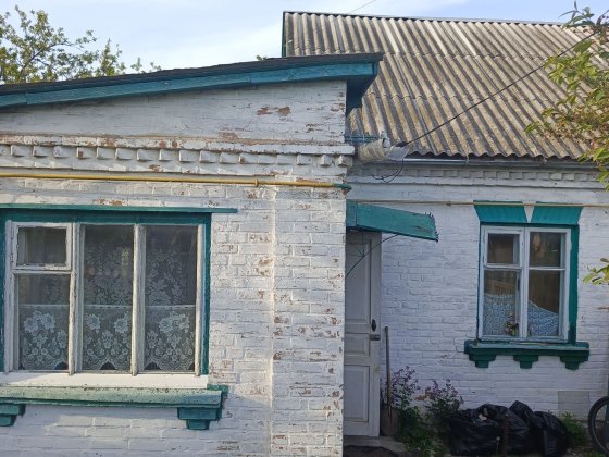 Продається пів будинку на казнівці Фастов