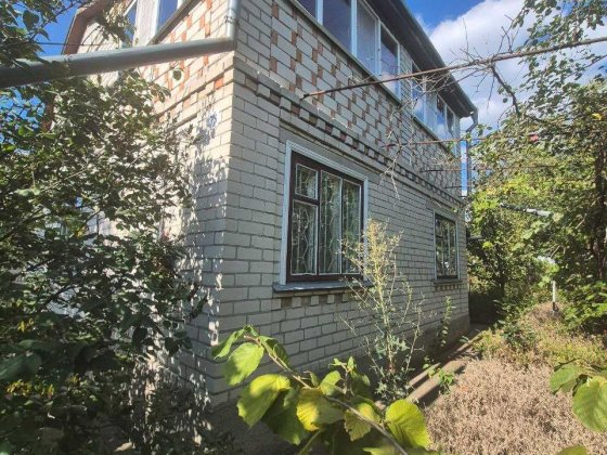 продаж окремого цегляного будинку Умань