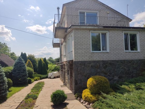 Будинок с.Родниківка,вихід до ставка Умань