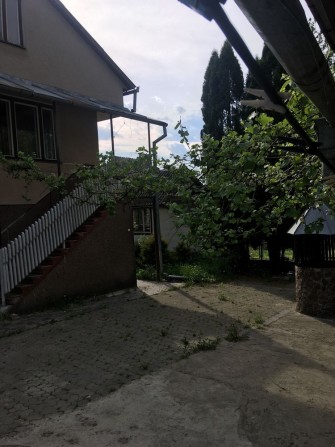 Продам хороший і уютний будинок на окраїні міста. - фото 1