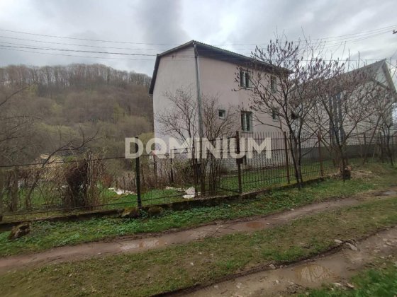 Продається будинок по вул. Зарічна Хуст