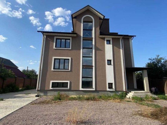 Будинок 560 м.кв., 15 соток - новобудова Умань