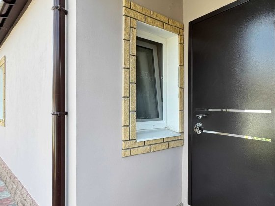 Продам 1/2 дома в Чугуеве (самый центр города) Чугуев