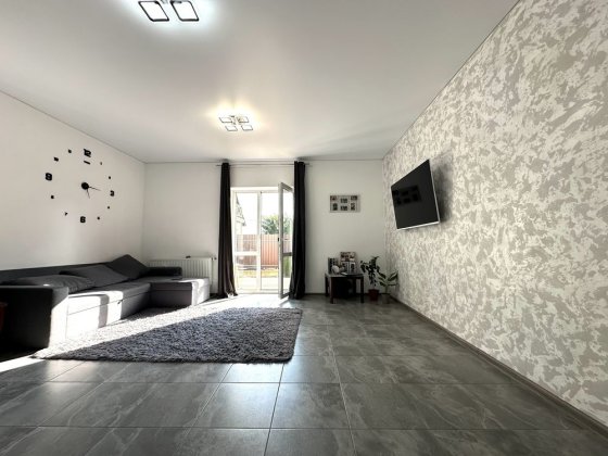 Продам таунхаус з ремонтом Агрономичное