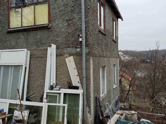 Власник продає двоповерховий будинок в Березина Вінницького району Березина