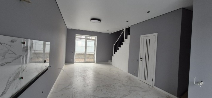 Продається таунхаус з ремонтом в топ локації - фото 1