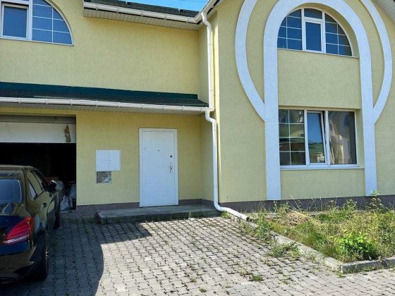 Продам Котедж Озерна . Вул Степана Бандери .Без комісії для покупця Хмельницький