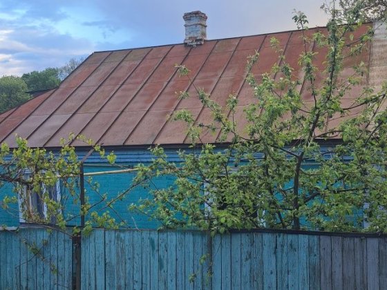 Продам будинок який поділений на дві окремі половини Вороновиця