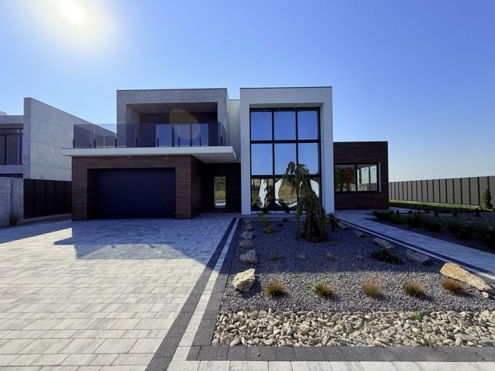 Продаж VIP будинку в стилі Хай-Тек у Рованцях - фото 1