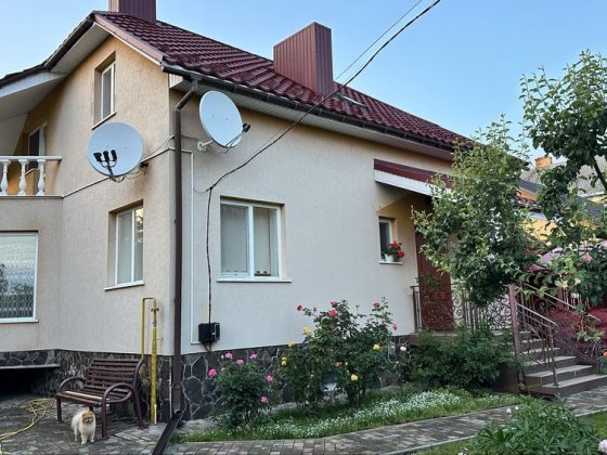 Будинок село Липини Липини