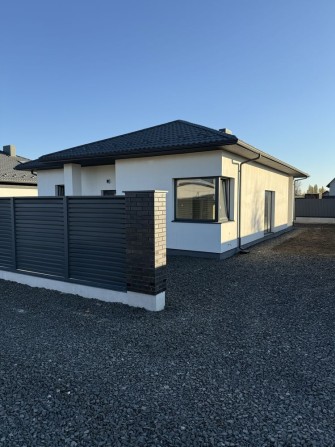 Сучасний, якісний будинок Боратин - фото 1