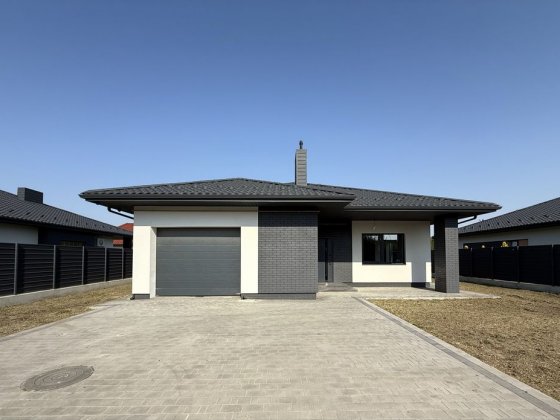 Продаж будинку з газом та практично готовим ремонтом у Боратині. Боратин