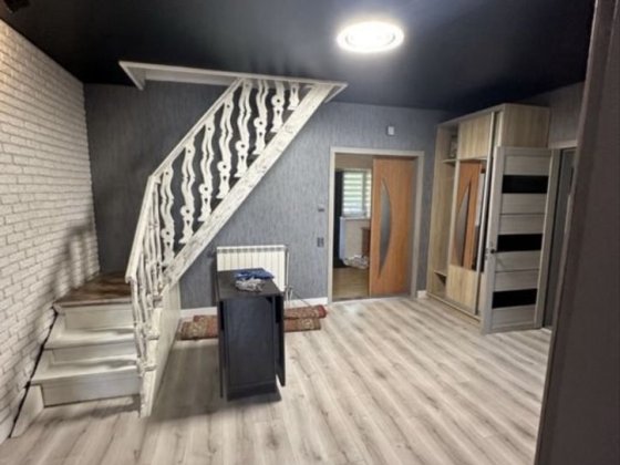 Будинок з надвірними спорудами Камінь-Каширський