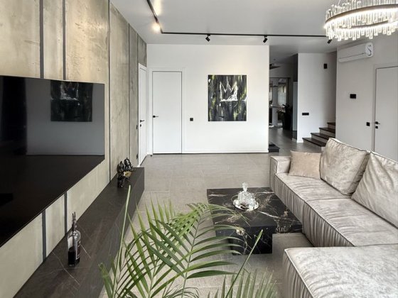 Продам дом с ремонтом Золотые Ключи