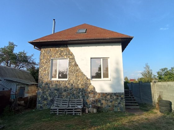 Продам капитальный дом в Подгородном строился для себя