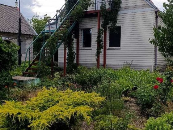 Продам дом в Подгородном с отличным участком