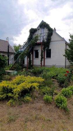 Продам дом в Подгородном с отличным участком - фото 1