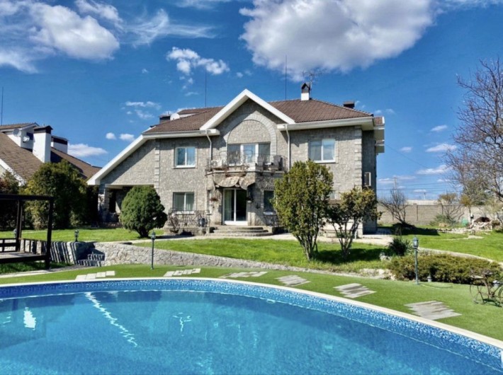 Продам дом в Обуховке раен ул. Некрасова - фото 1