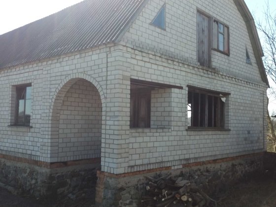 Продам будинок в м.Чуднiв на великому участку землi Чуднов