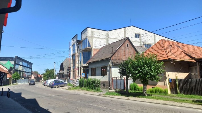 Земельна ділянка в центрі Тячева під інвест. проект (ТЦ, ресторан) - фото 1