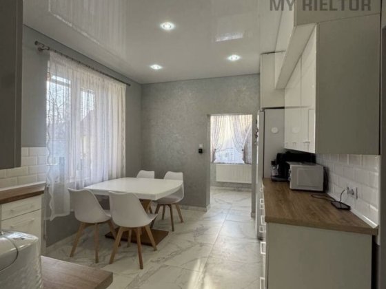 Готовий будинок біля Ужгорода, з меблями і технікою Невицьке