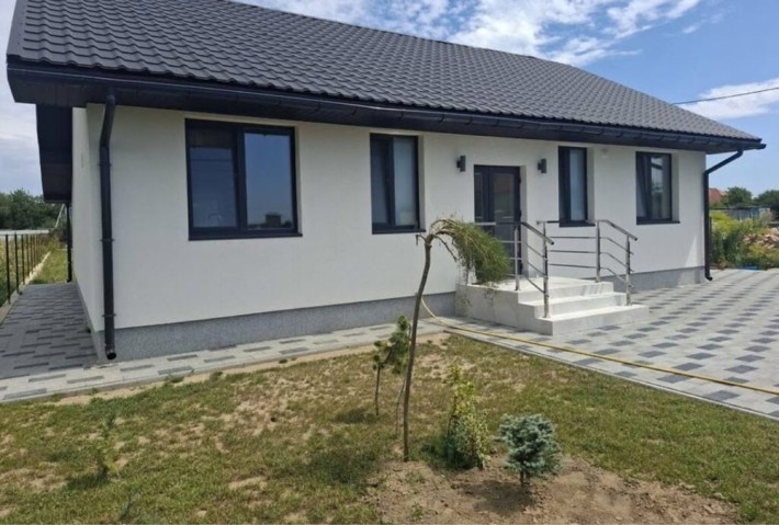 Продаж будинку поруч з містом - фото 1