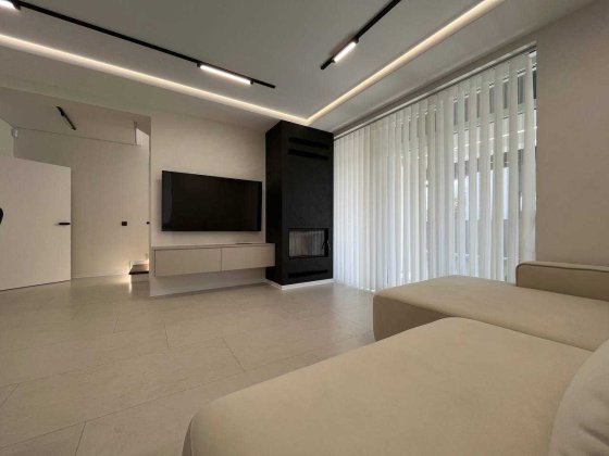 Продам сучасний будинок з ремонтом, меблями та технікою в Крихівцях Криховцы