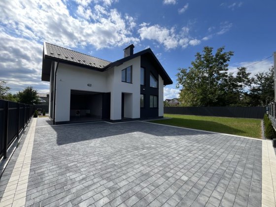 Продається готовий до проживання будинок в Крихівцях Крихівці