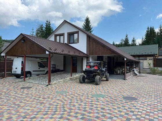 Продається затишний будинок з ремонтом. Буковель. Гори, ліс, річка. Микуличин