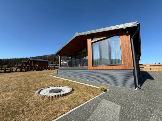 Сучасний будинок із банним комплексом та терасою | 10 соток землі Татарів