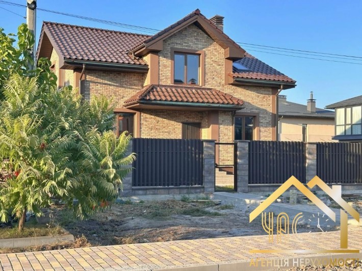 Унікальний цегляний будинок з підвалом у Гатному - фото 1