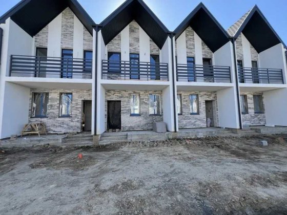 Готовий таунхаус у с. Святопетрівське, вул. Одеська 72м2 Святопетровское