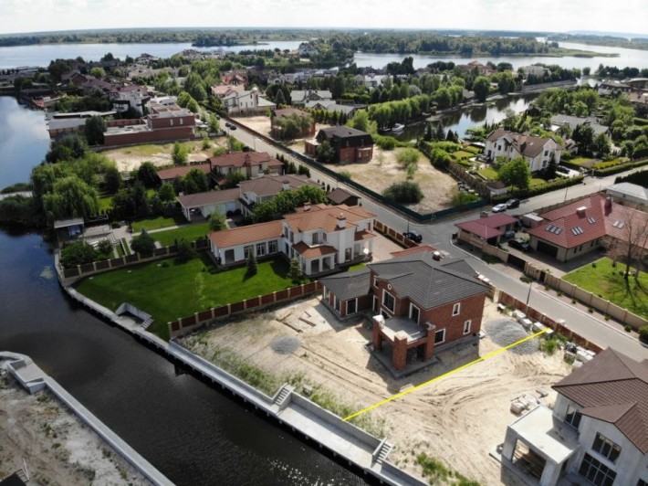 Конча Заспа, Дамба 7 км, свій вихід на р. Дніпро, елітне містечко - фото 1