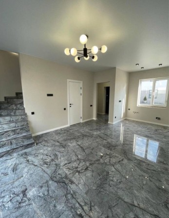 Супер цена!Таунхаус с ремонтом Білогородка, Київська обл - фото 1