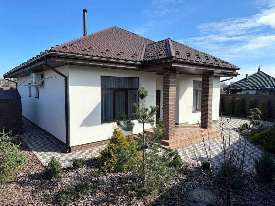 Продам комфортний 138 м2 1-поверховий будинокз тересою 279000 Святопетровское