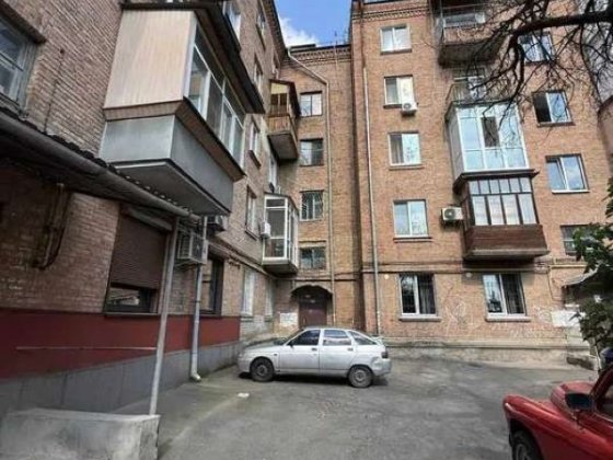 Продаж 2-к квартири вул.Загорівська (Багговутівська) 36 Шевченківський район Київ