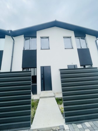 19 300 $ — Таунхаус у сучасному комплексі, 35 м² + 10 м² двір - фото 1