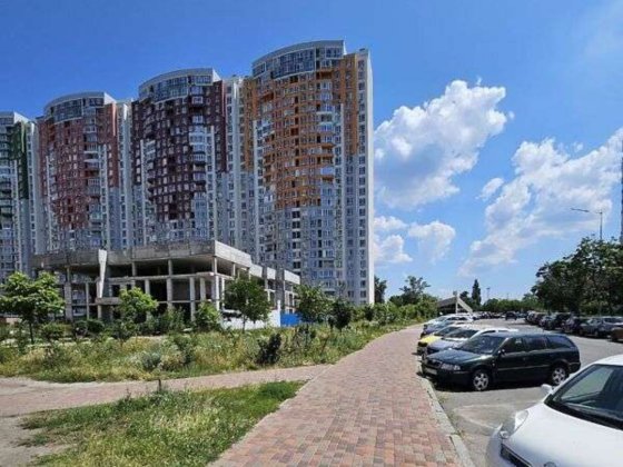 Продаж 1к квартири вул. Каховська 62а Київ