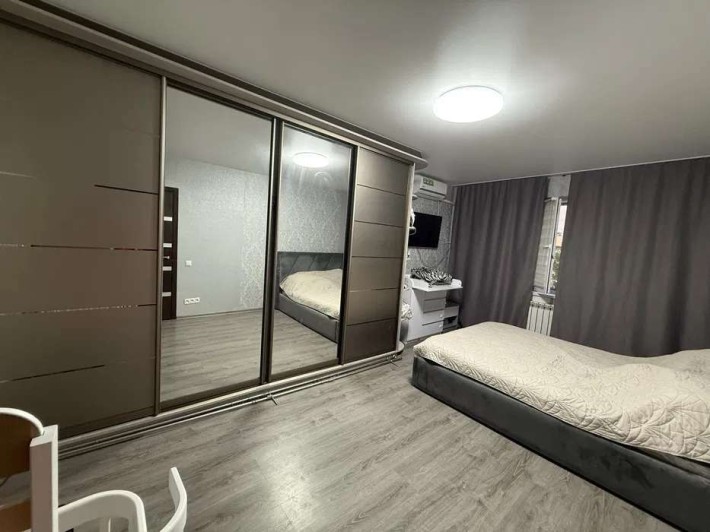 Продаж 1-к квартири вул Кікабідзе 6а - фото 1