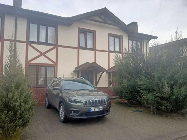 Собственник продаст качественный таунхаус общей площадью 90 м2. торг - фото 1