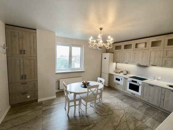 Продаж 4-х кімнатної квартири з ремонтом, вул. Воробйова 13є, Солом'янський район Київ