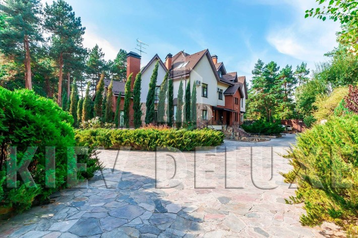 Продаж домоволодіння Козин /1100м2 + 500м2 +СПА 700 м2/у лісі на 1 ГА - фото 1