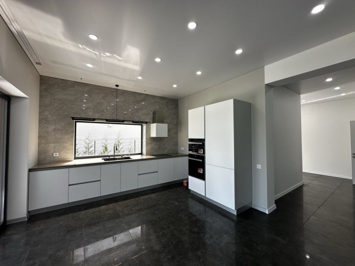 Дом с выходом на Днепр Осокорки Киев Дарницкий ремонт от застройщика - фото 1