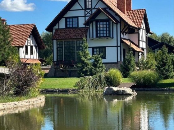 Продажа усадьбы с прямым виходом на Днепр! 100 соток! Подвал! Вишеньки