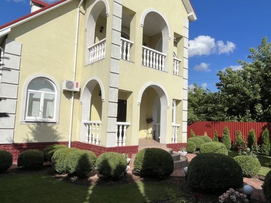 Продам власний будинок с. Вишенки Вишенки