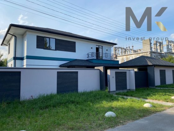 БІЛОГОРОДКА | Продається будинок на великій ділянці, з гаражем Білогородка