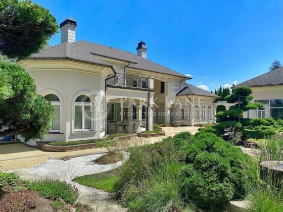 Продам Резиденцію в Лісниках з власним парком та озером Обухівський Лісники